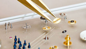 南宁江诗丹顿指定维修门店打开表壳